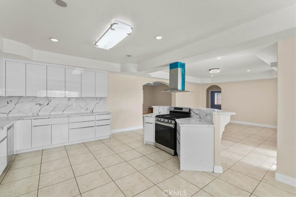 Image 7 of property listing at 15833 Sago Road, Apple Valley, CA 92307