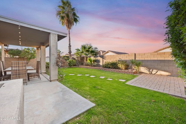 11542 W BERMUDA Drive, Avondale, AZ 85392