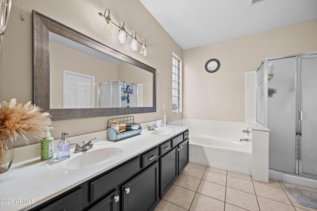 11542 W BERMUDA Drive, Avondale, AZ 85392