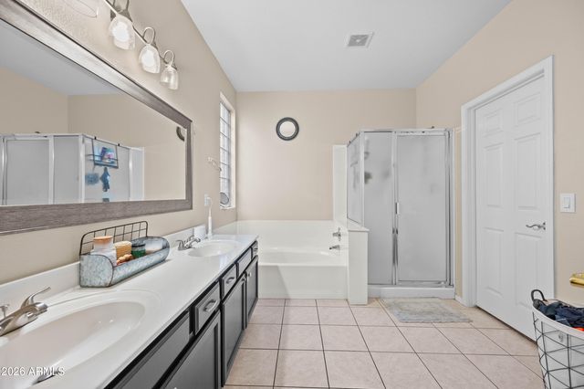 11542 W BERMUDA Drive, Avondale, AZ 85392