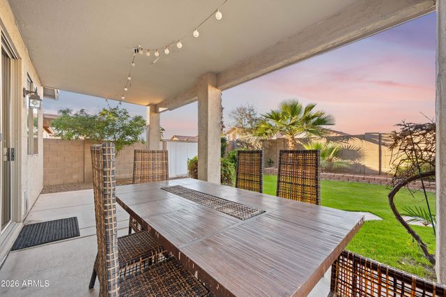 11542 W BERMUDA Drive, Avondale, AZ 85392