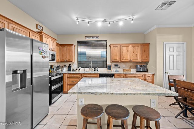 11542 W BERMUDA Drive, Avondale, AZ 85392