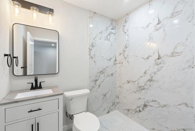 2175 Clove St, San Diego, CA 92106
