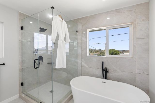 2175 Clove St, San Diego, CA 92106