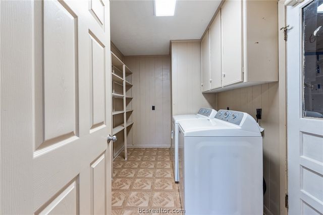 3917 Hilltop Drive, Bryan, TX 77801