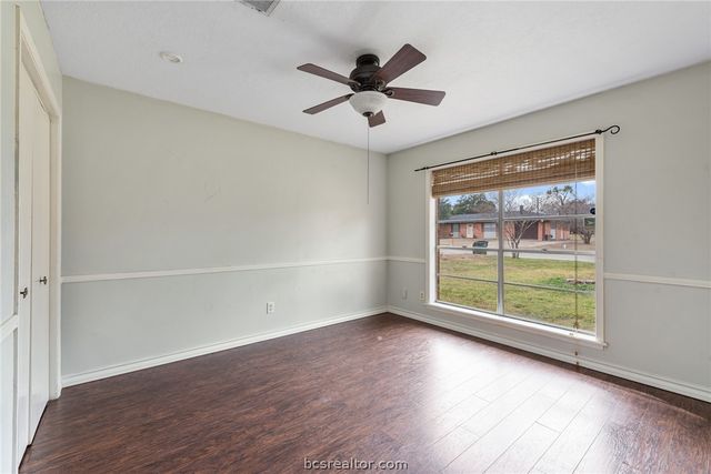 3917 Hilltop Drive, Bryan, TX 77801