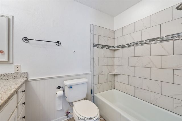 3917 Hilltop Drive, Bryan, TX 77801