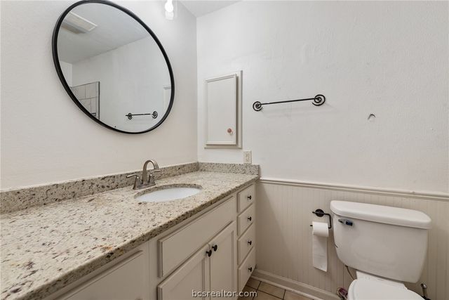 3917 Hilltop Drive, Bryan, TX 77801