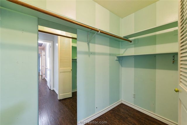 3917 Hilltop Drive, Bryan, TX 77801