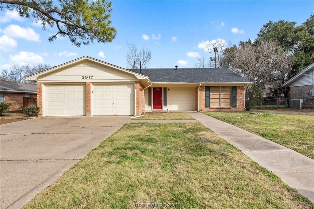 3917 Hilltop Drive, Bryan, TX 77801