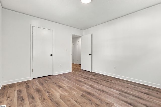 105 Vicksburg Court, Simpsonville, SC 29681