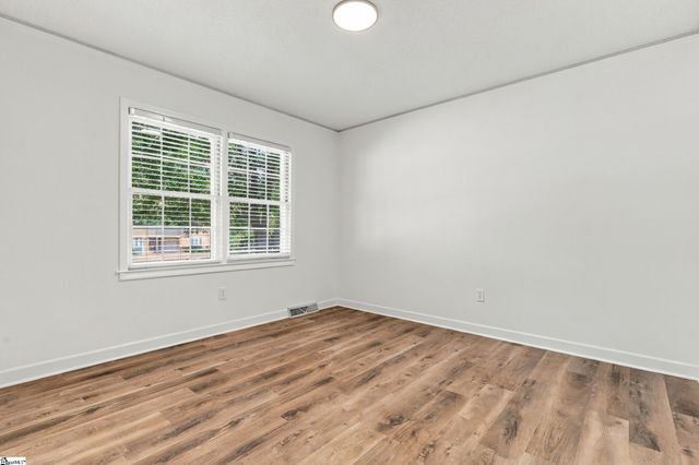 105 Vicksburg Court, Simpsonville, SC 29681