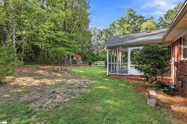 105 Vicksburg Court, Simpsonville, SC 29681