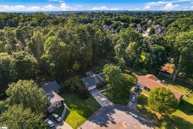 105 Vicksburg Court, Simpsonville, SC 29681