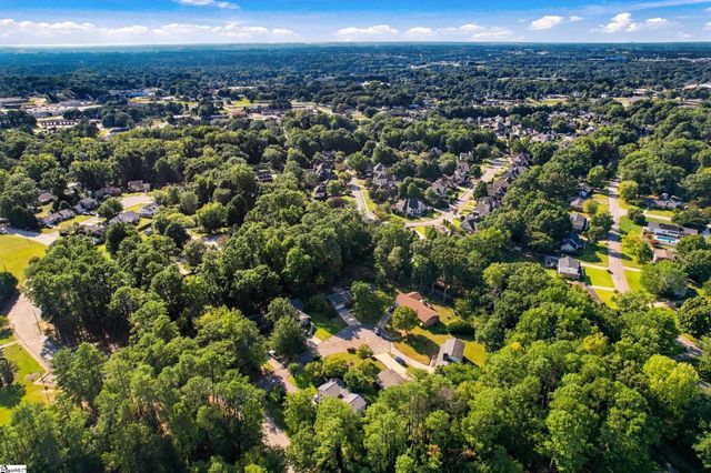 105 Vicksburg Court, Simpsonville, SC 29681