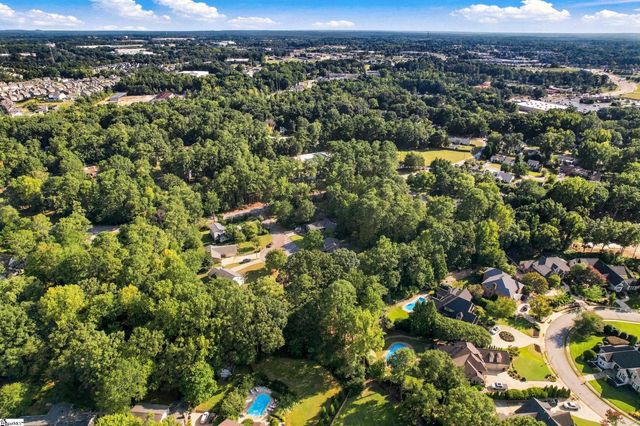 105 Vicksburg Court, Simpsonville, SC 29681
