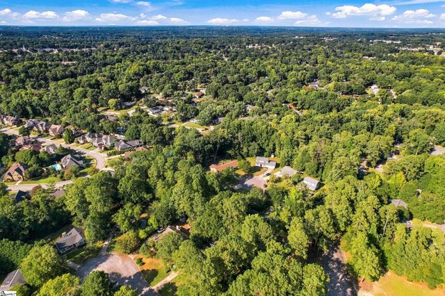 105 Vicksburg Court, Simpsonville, SC 29681