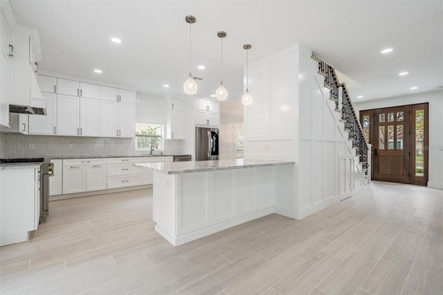 3924 W GRANADA STREET, Tampa, FL 33629