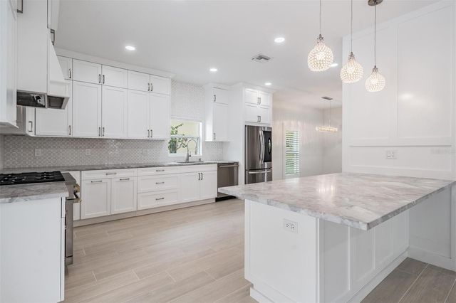 3924 W GRANADA STREET, Tampa, FL 33629