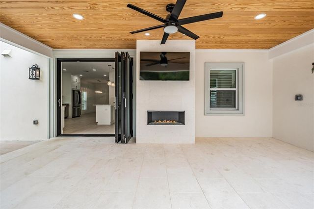 3924 W GRANADA STREET, Tampa, FL 33629