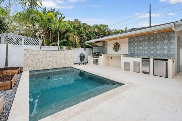 3924 W GRANADA STREET, Tampa, FL 33629