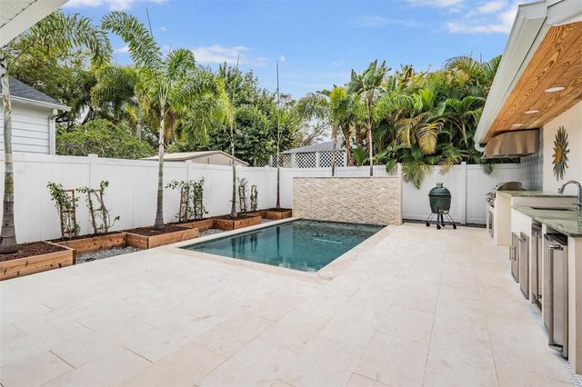 3924 W GRANADA STREET, Tampa, FL 33629