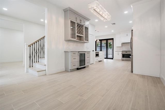 3924 W GRANADA STREET, Tampa, FL 33629