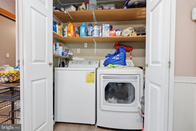 11 FIRESIDE LN, Levittown, PA 19055