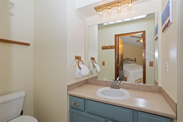 1679 NW 99th Street, Clive, IA 50325