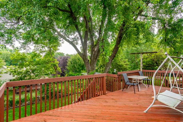 1679 NW 99th Street, Clive, IA 50325