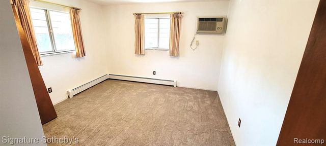 20870 Wildwood 221, Harper Woods, MI 48225