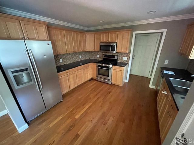 808 Meade Avenue, Edwardsville, IL 62025