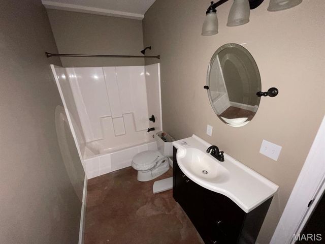 808 Meade Avenue, Edwardsville, IL 62025