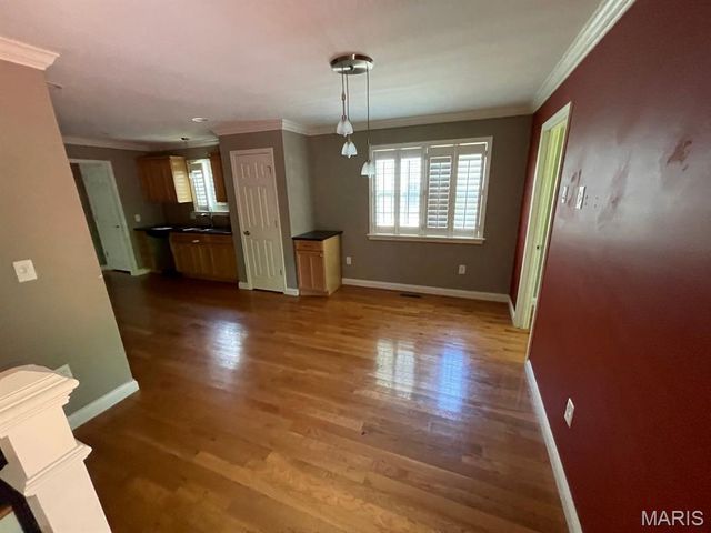 808 Meade Avenue, Edwardsville, IL 62025