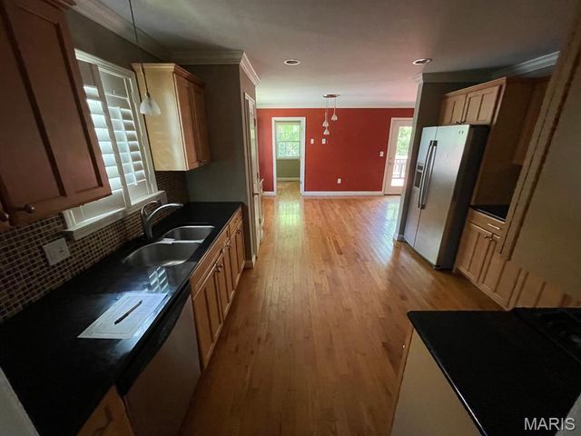 808 Meade Avenue, Edwardsville, IL 62025