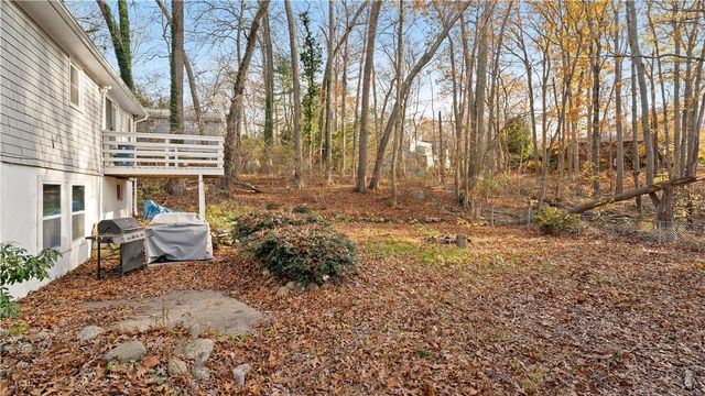 42 Ledgewood Road, South Kingstown, RI 02881