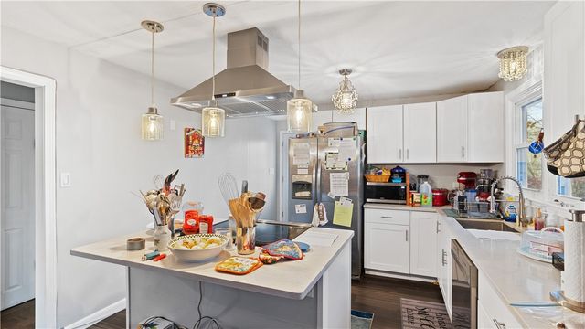 42 Ledgewood Road, South Kingstown, RI 02881