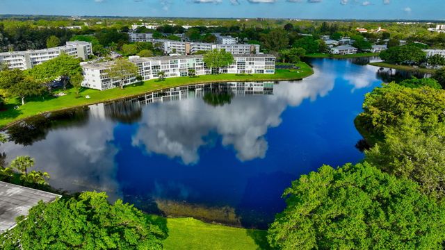 2074 Cambridge D, Deerfield Beach, FL 33442