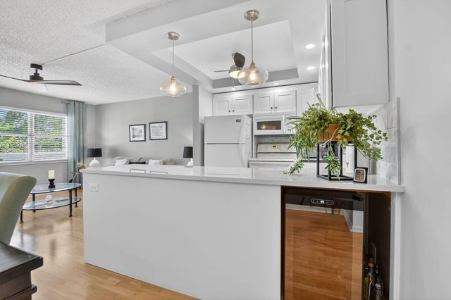 2074 Cambridge D, Deerfield Beach, FL 33442