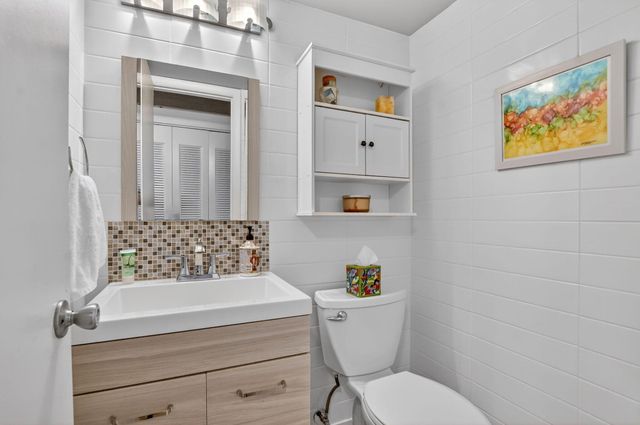 2074 Cambridge D, Deerfield Beach, FL 33442