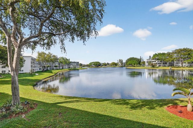 2074 Cambridge D, Deerfield Beach, FL 33442