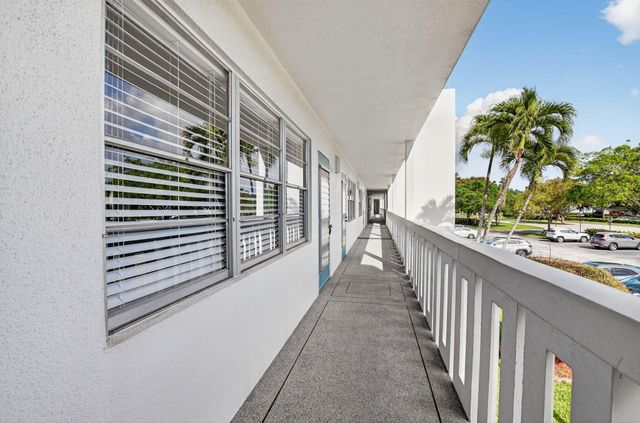 2074 Cambridge D, Deerfield Beach, FL 33442