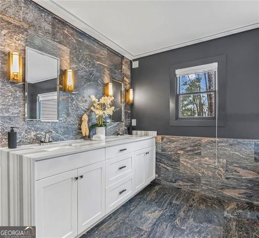 6260 River Overlook. Drive, Atlanta, GA 30328