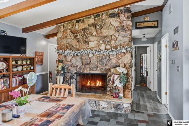 1221 Beechcraft Road, Lincoln, NE 68527