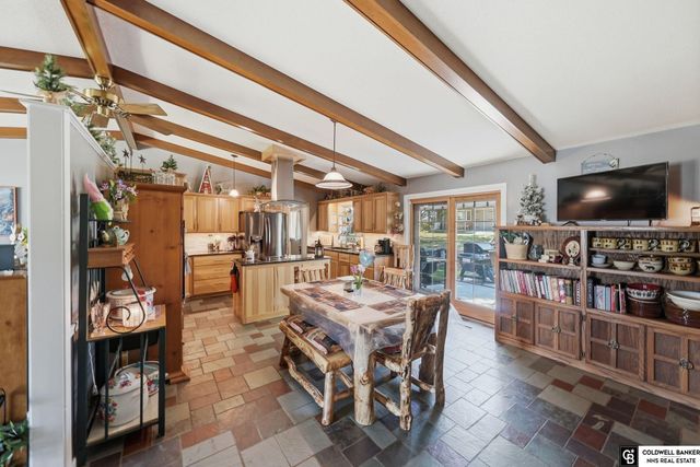 1221 Beechcraft Road, Lincoln, NE 68527