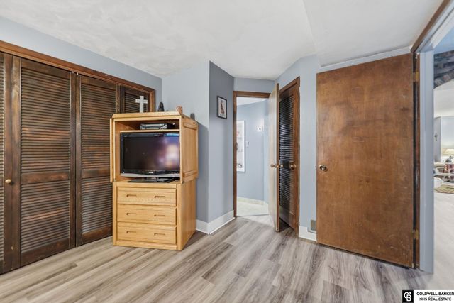 1221 Beechcraft Road, Lincoln, NE 68527
