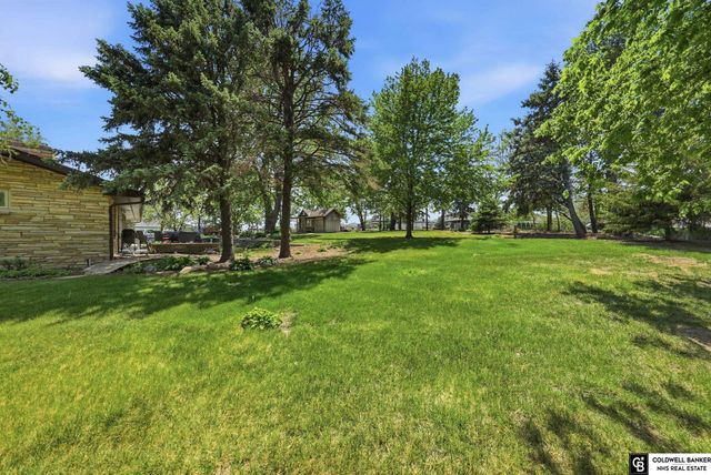 1221 Beechcraft Road, Lincoln, NE 68527