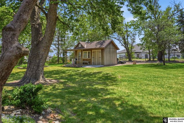 1221 Beechcraft Road, Lincoln, NE 68527