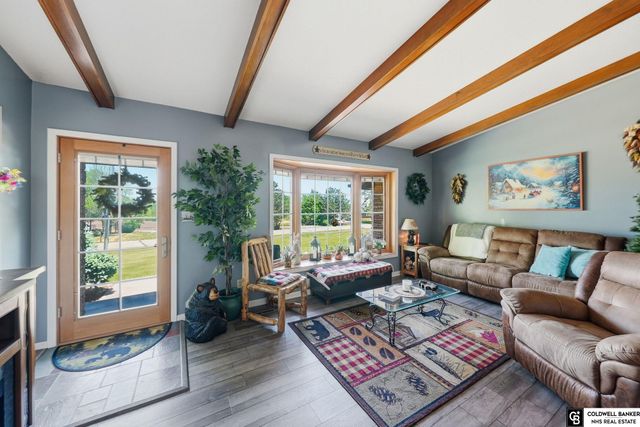 1221 Beechcraft Road, Lincoln, NE 68527