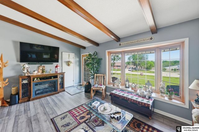 1221 Beechcraft Road, Lincoln, NE 68527